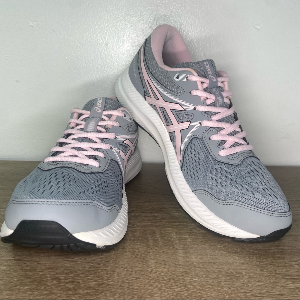 Asics Women's Athletic Shoes in Gray and Pink